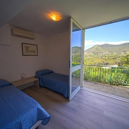 Capo Di Stella 3* كابوليفيري