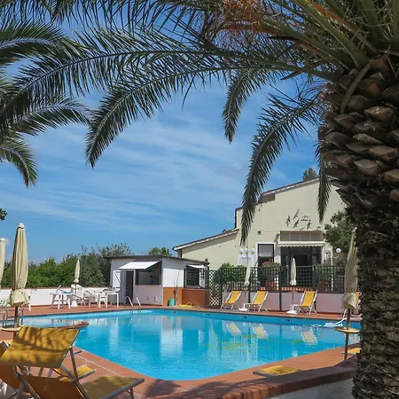 Capo Di Stella 3* كابوليفيري