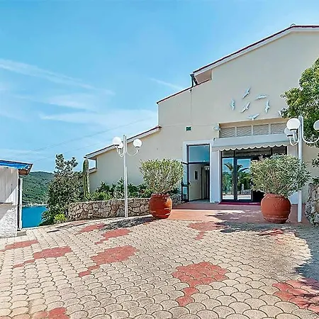 Capo Di Stella 3*