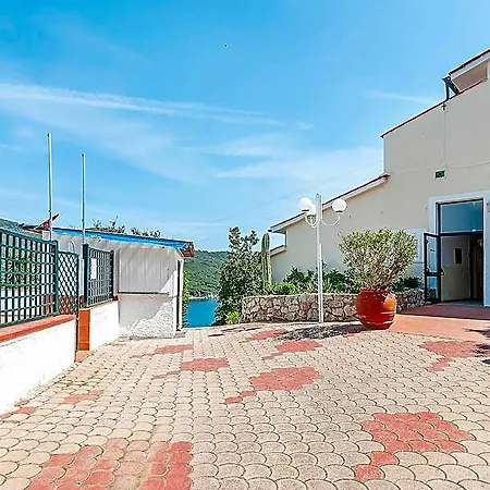 Capo Di Stella 3*