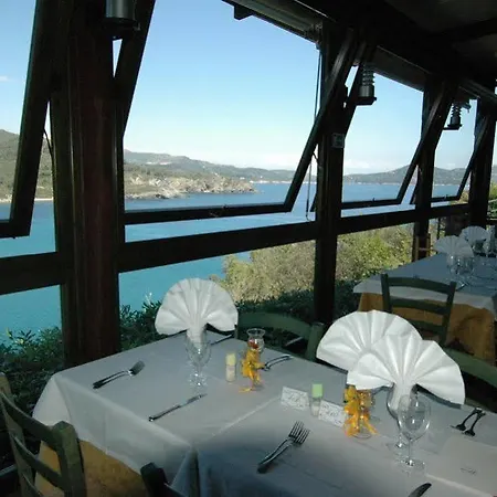Capo Di Stella Hotel