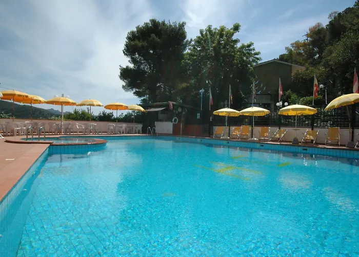 Szálloda Capo Di Stella 3*