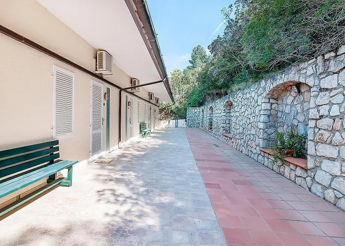 Capo Di Stella Szálloda 3*